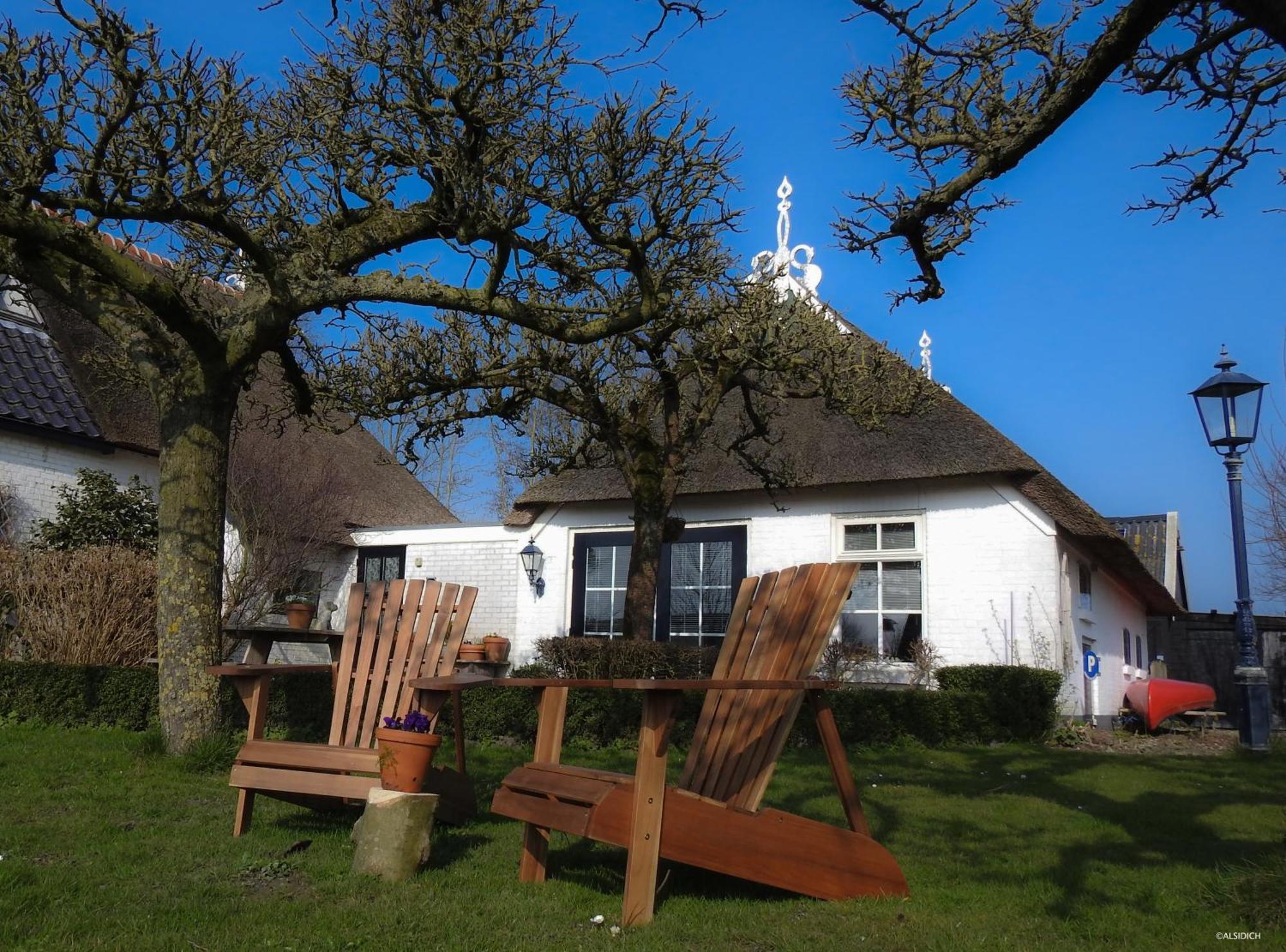 The Wee White Hoose Bed and Breakfast Oosternijkerk Εξωτερικό φωτογραφία